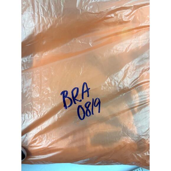 Needlepoint Bunny Portrait Flowers Rabbit Bernat 1970s Unframed 14"x17.5" - Picture 9 of 9